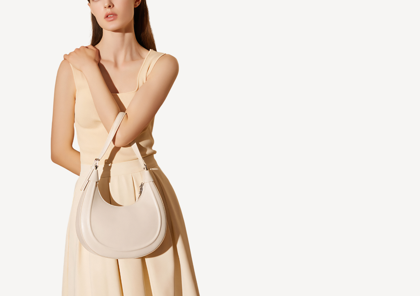 The Everyday Curve Shoulder Bag